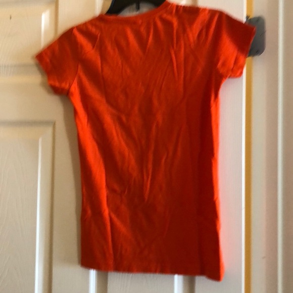 V neck pumpkin tee - Picture 2 of 4
